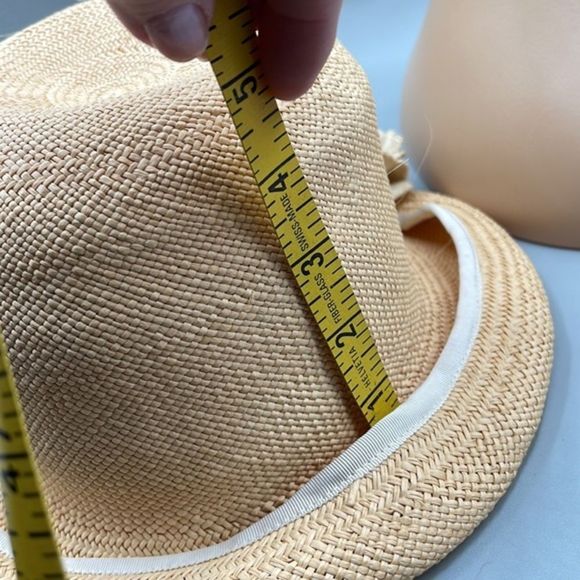 Hand crafted Andrea Stuart straw hat. - Picture 7 of 8